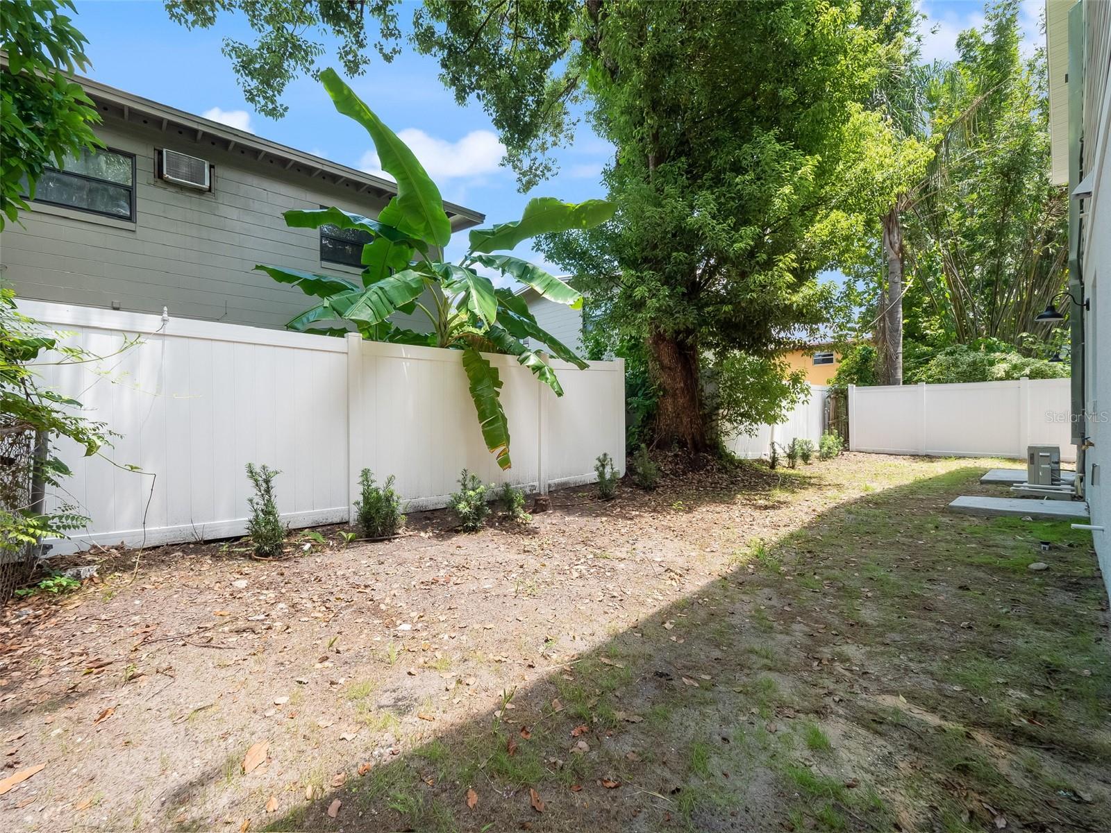 LAKE DAVIS HEIGHTS - Residential Income