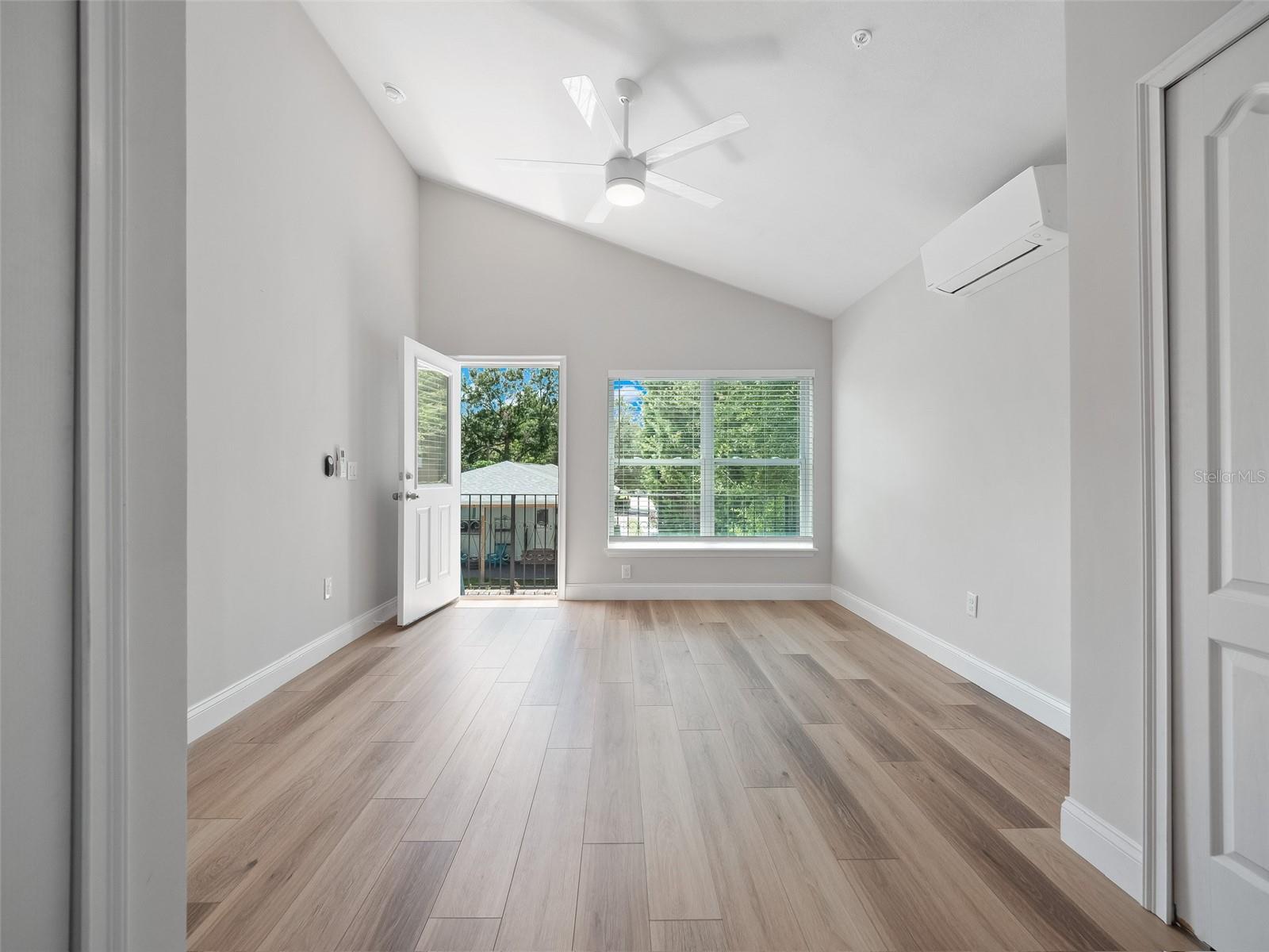 LAKE DAVIS HEIGHTS - Residential Income