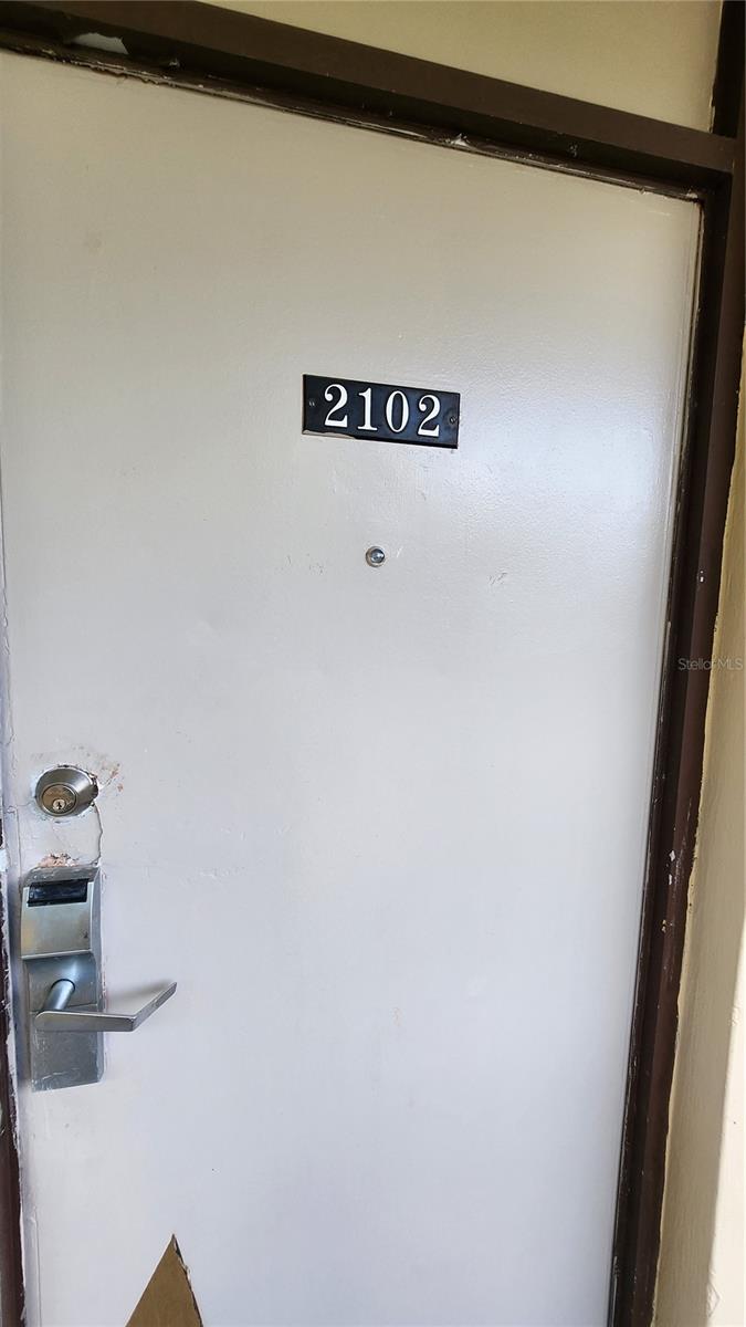 SANDLAKE COURTYARDS CONDO 5901/3515 - Residential