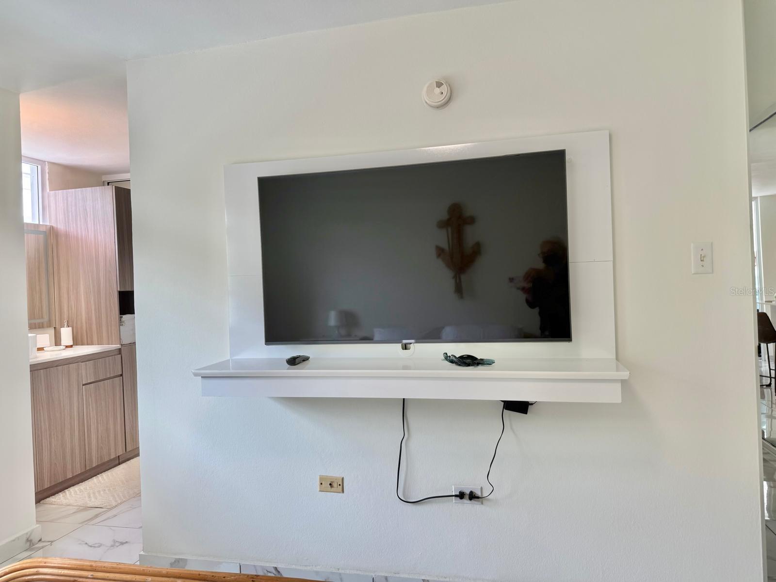 VEREDA DEL MAR CONDOMINIUM - Residential