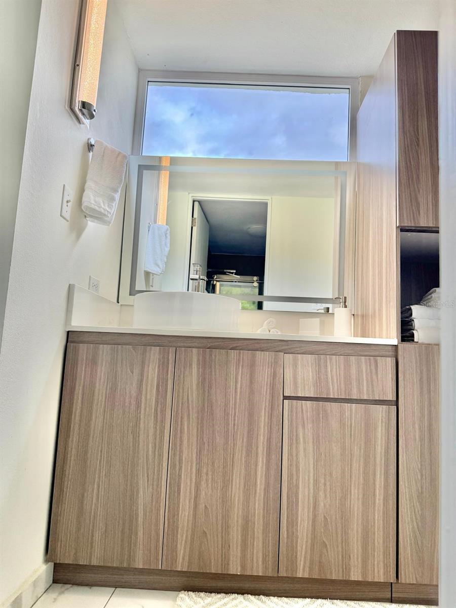 VEREDA DEL MAR CONDOMINIUM - Residential