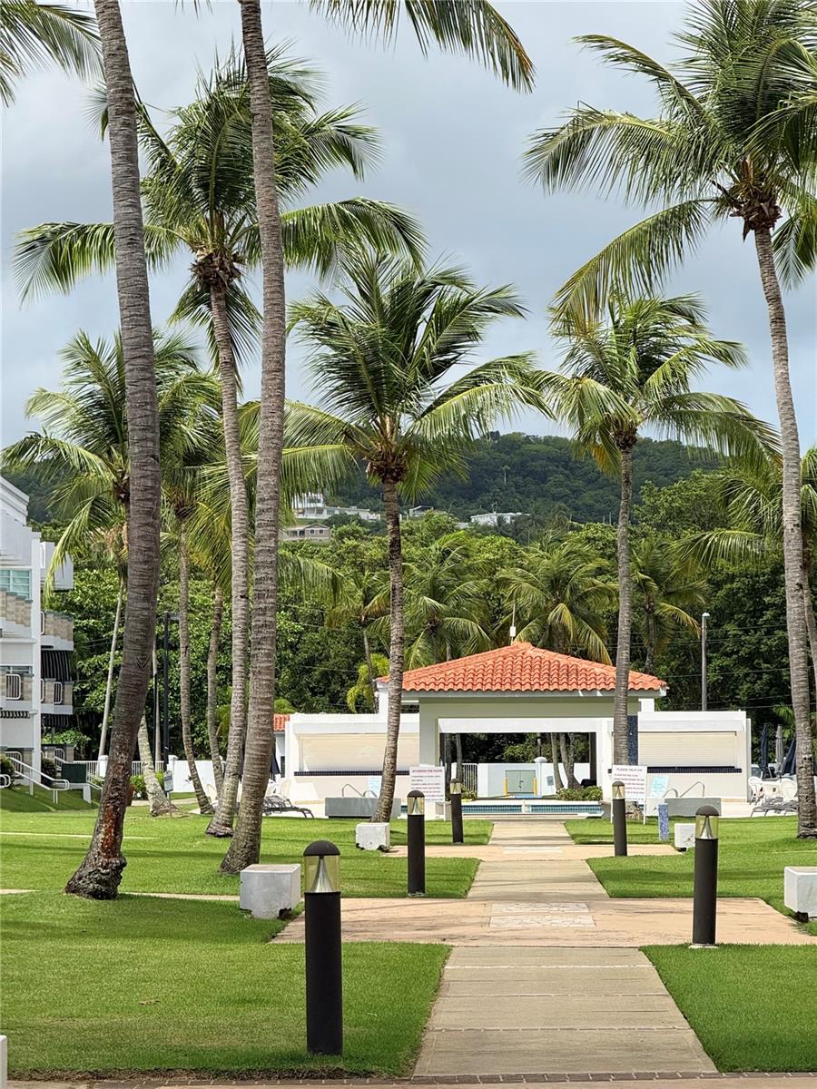 VEREDA DEL MAR CONDOMINIUM - Residential