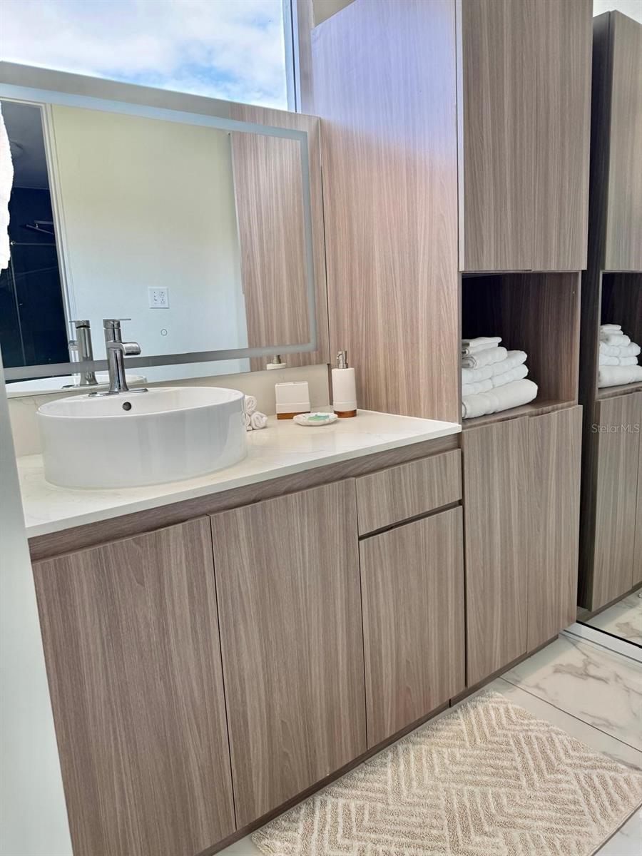 VEREDA DEL MAR CONDOMINIUM - Residential
