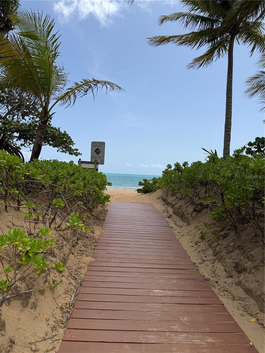 VEREDA DEL MAR CONDOMINIUM - Residential
