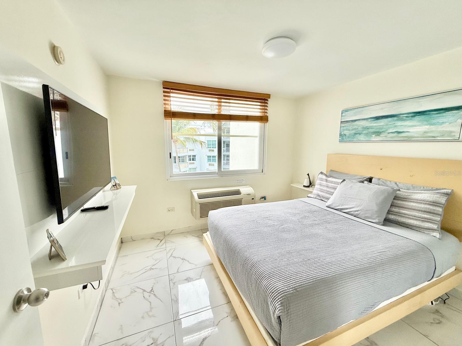 VEREDA DEL MAR CONDOMINIUM - Residential