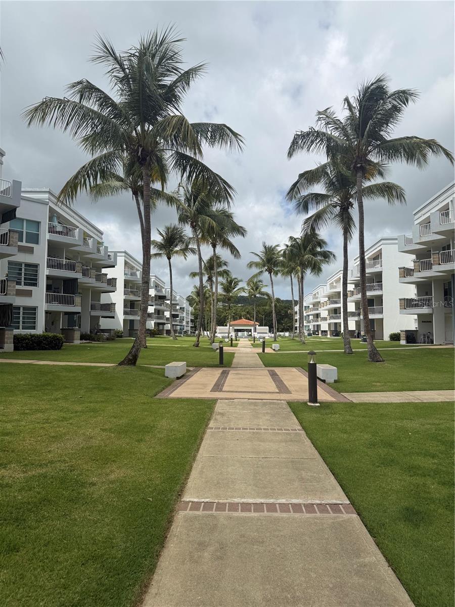 VEREDA DEL MAR CONDOMINIUM - Residential