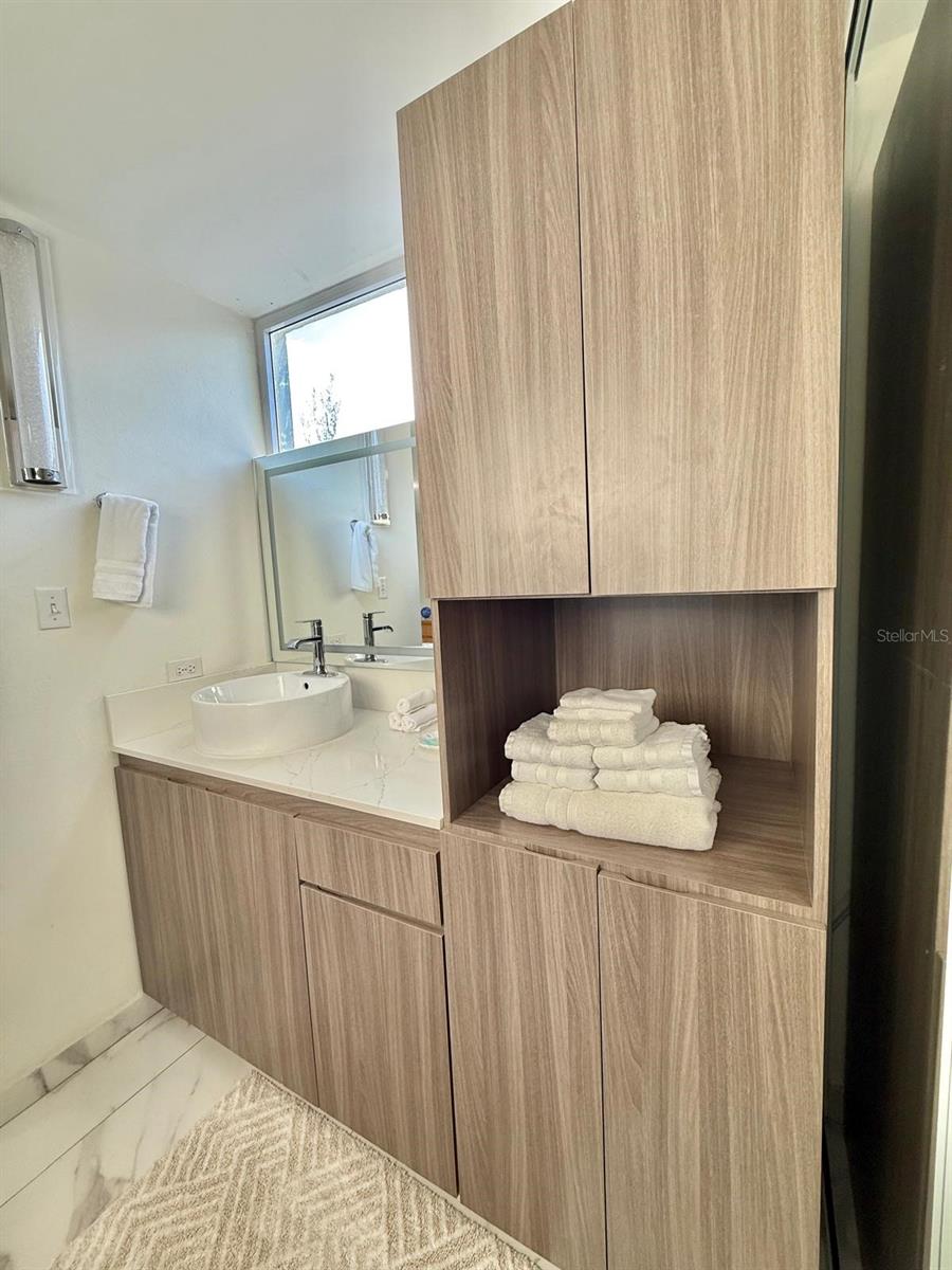 VEREDA DEL MAR CONDOMINIUM - Residential