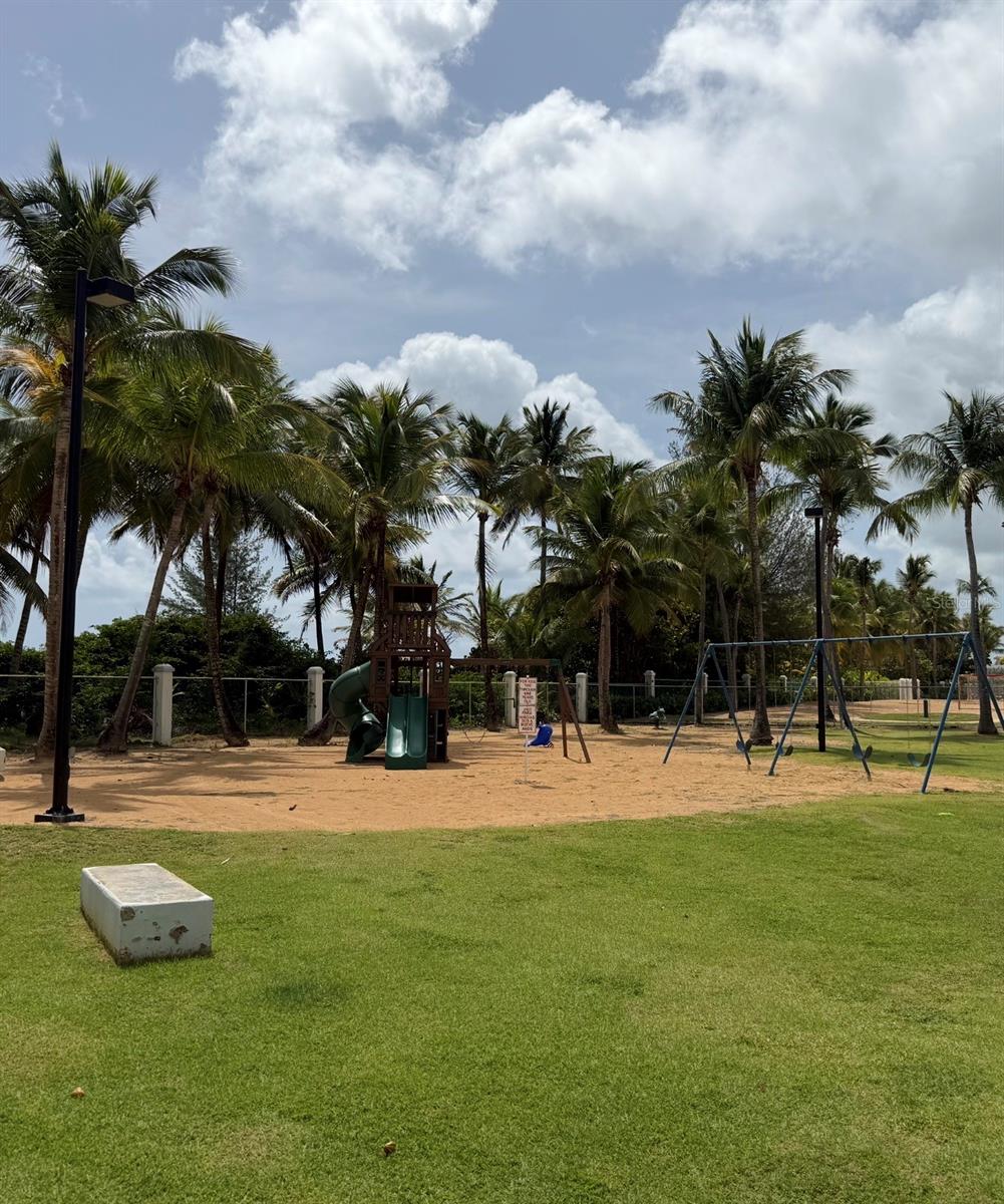 VEREDA DEL MAR CONDOMINIUM - Residential