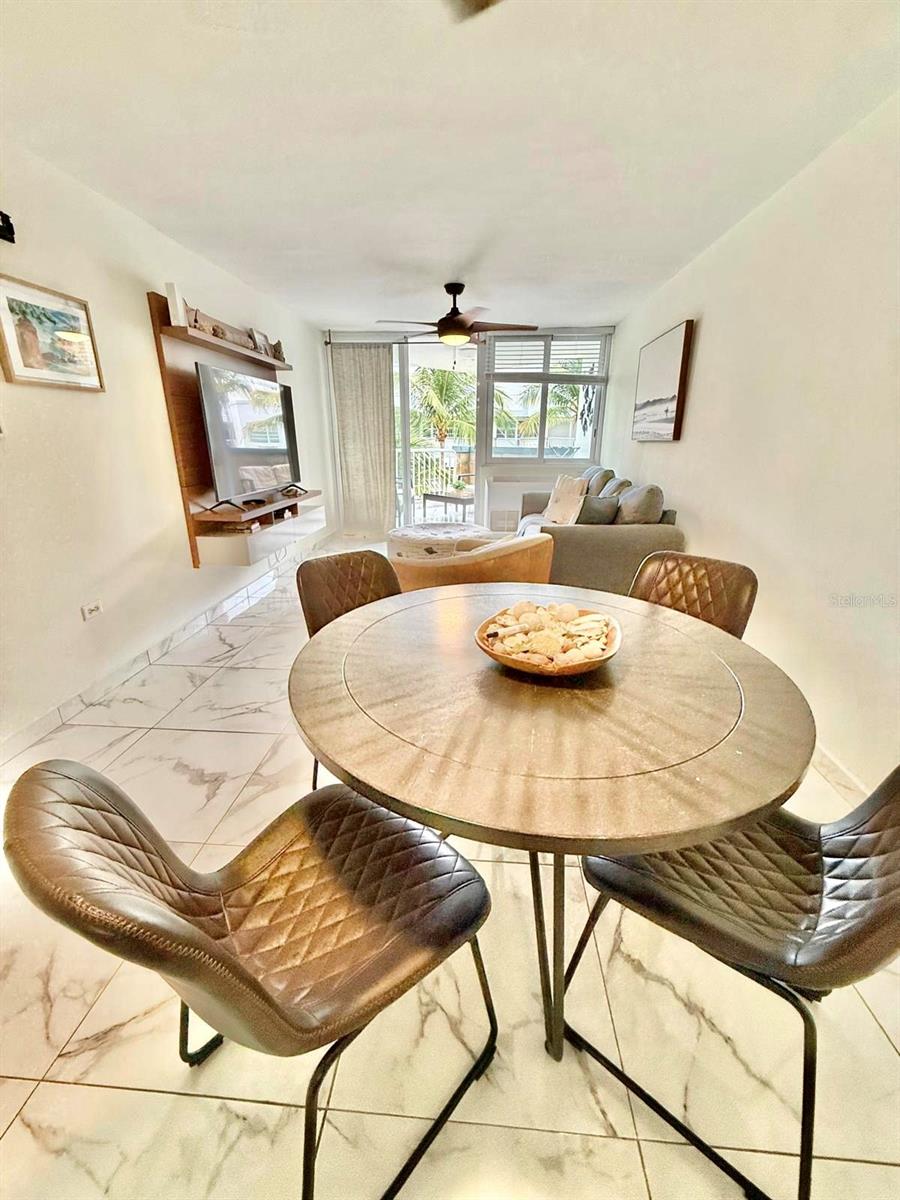 VEREDA DEL MAR CONDOMINIUM - Residential