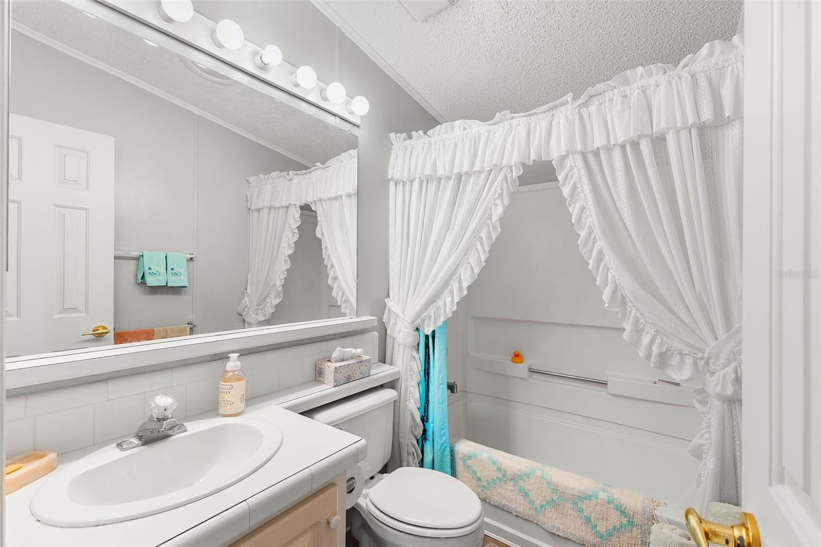 MOBEL AMERICANA MOBILE HOME PARK UNREC - Residential