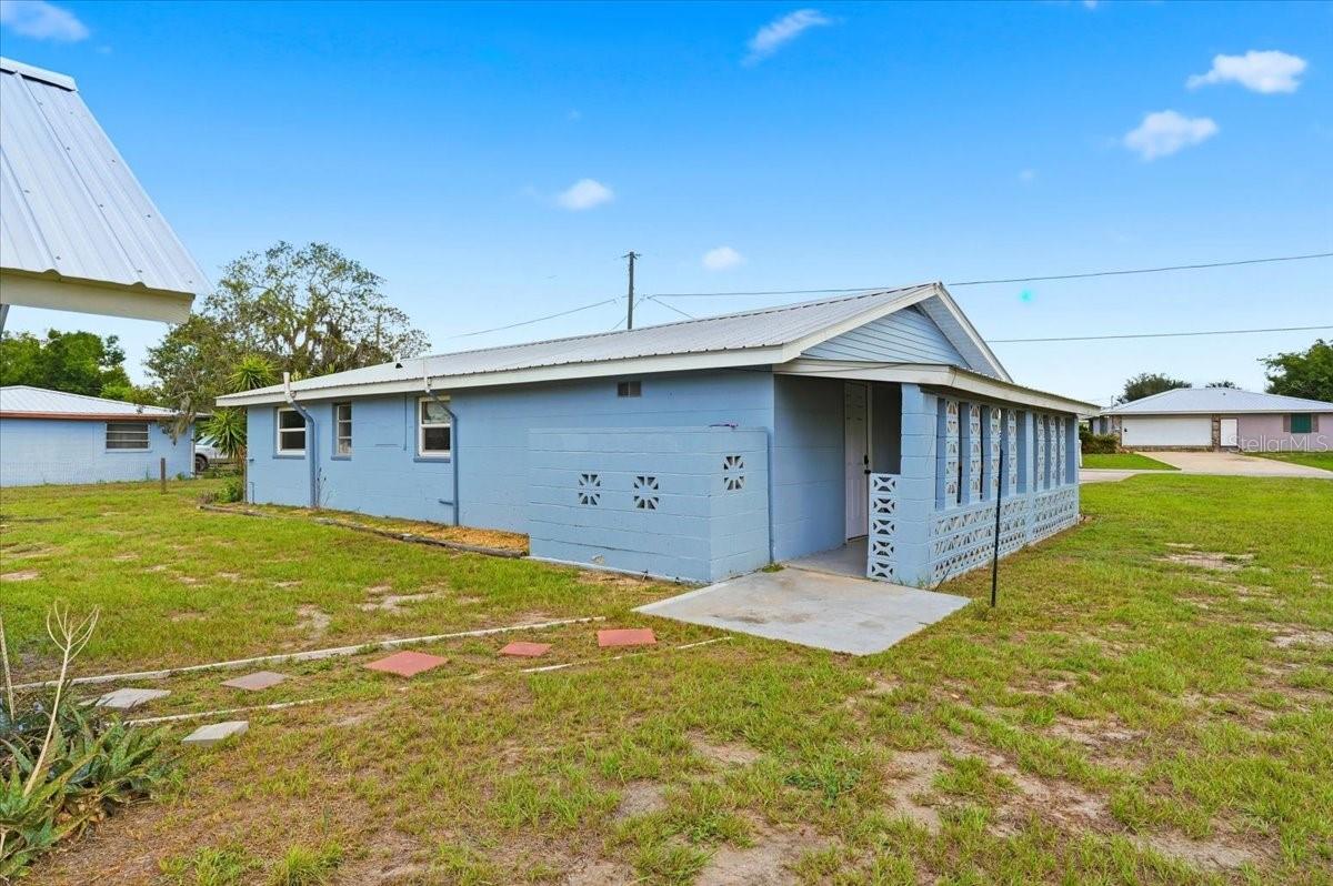 AVON PARK LAKES - Residential
