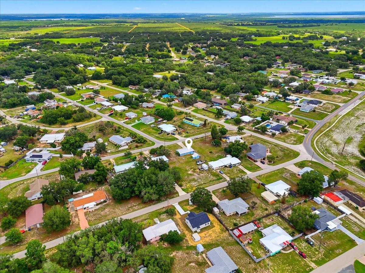 AVON PARK LAKES - Residential