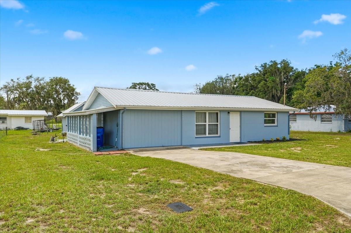 AVON PARK LAKES - Residential