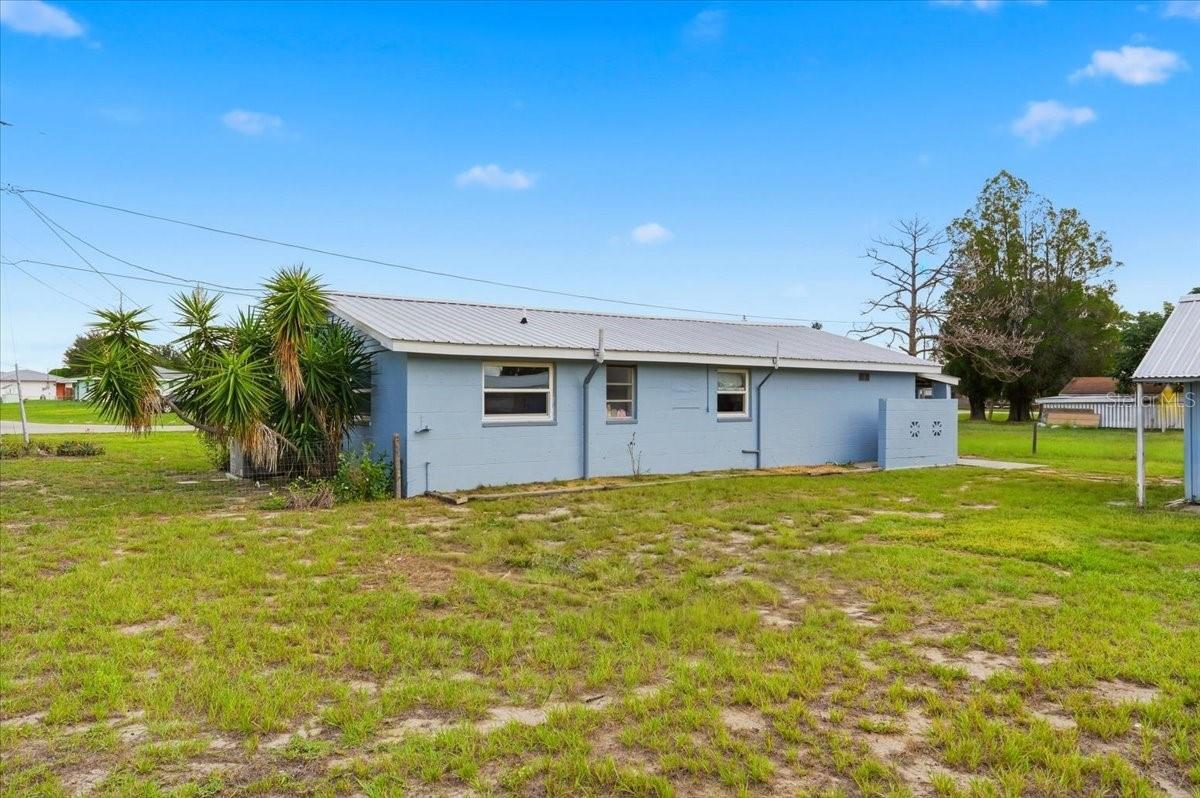 AVON PARK LAKES - Residential