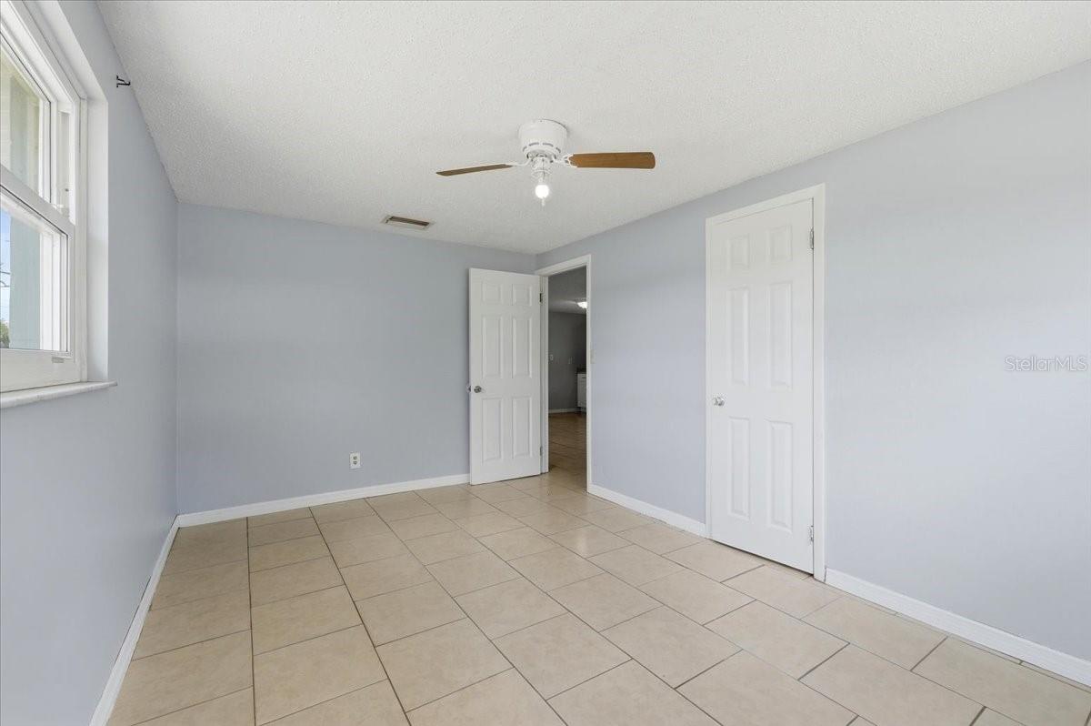 AVON PARK LAKES - Residential