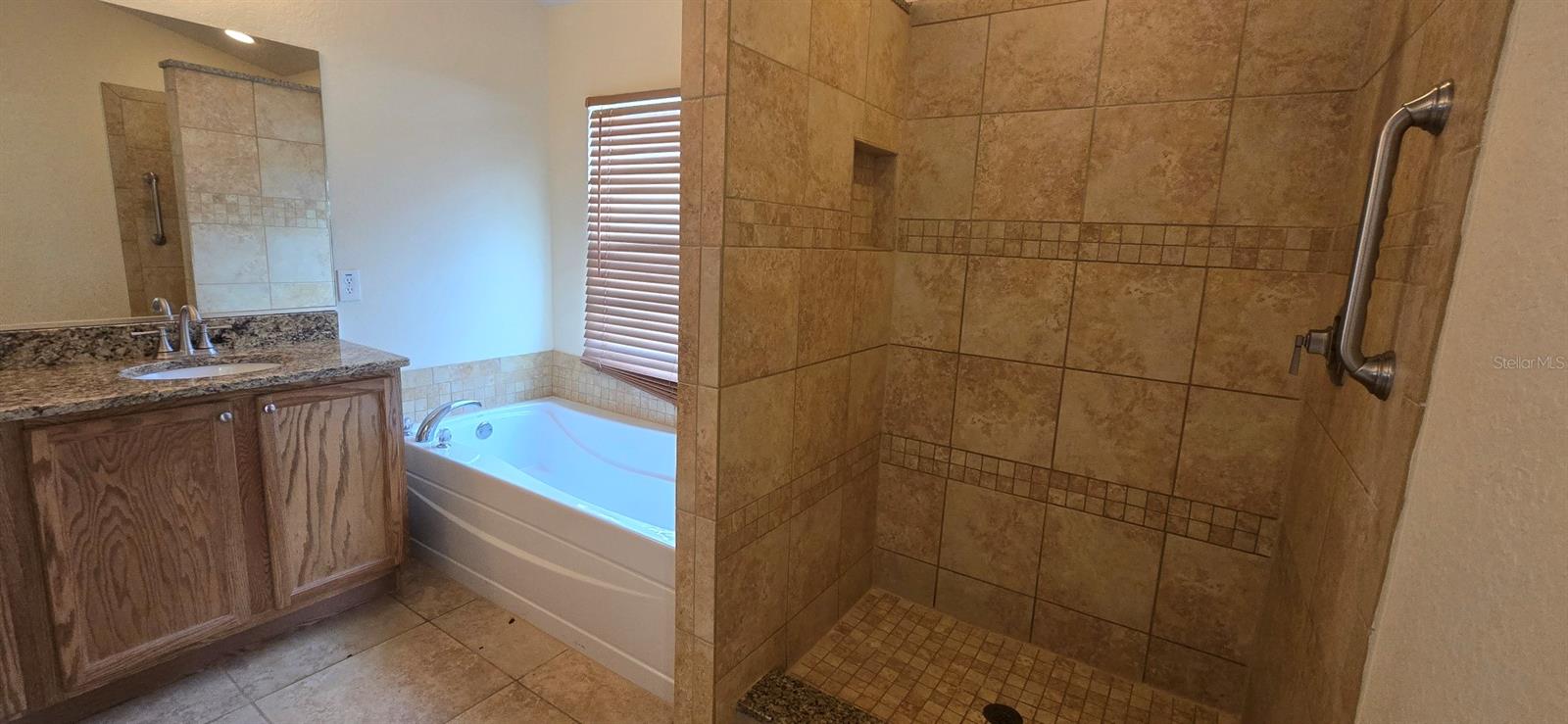 SADDLE CREEK 1 - Residential Lease