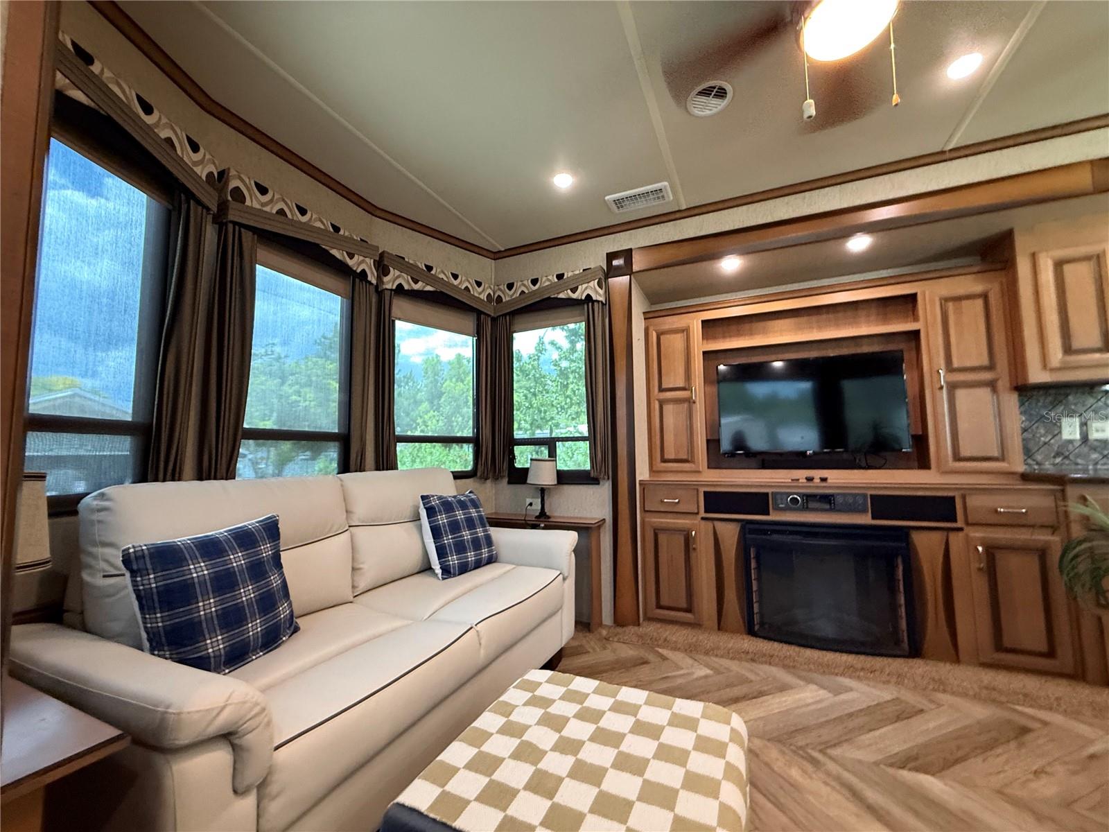 VILLAGE PARK AT THE WILDERNESS RV PARK ESTATES - Land