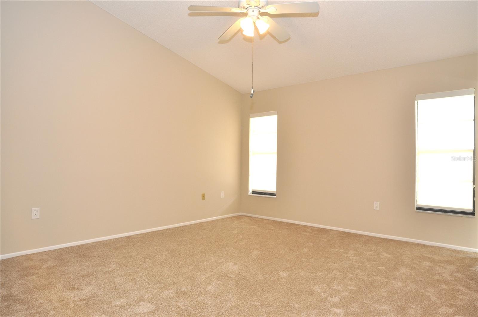 SALEM SQUARE - Residential