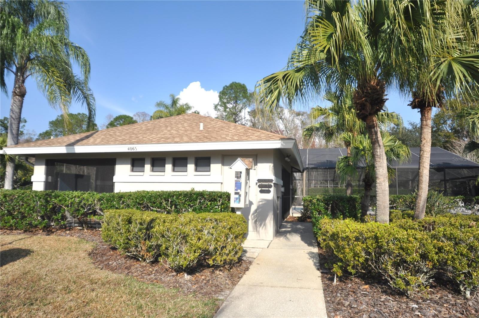 SALEM SQUARE - Residential