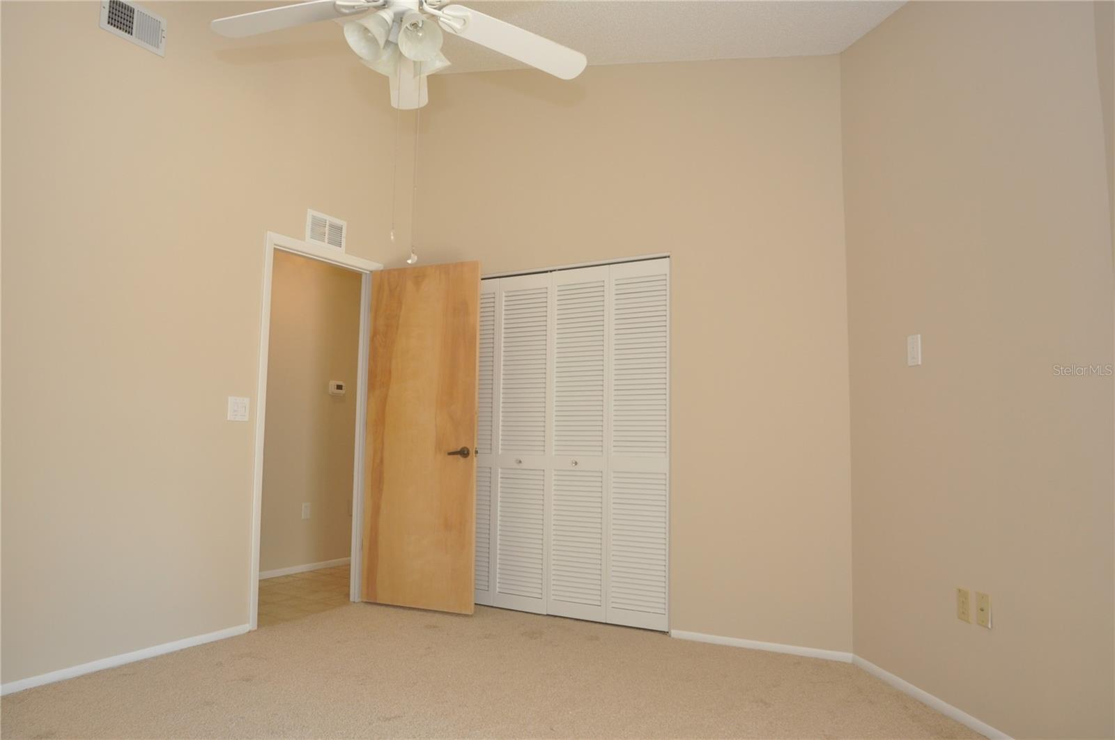 SALEM SQUARE - Residential
