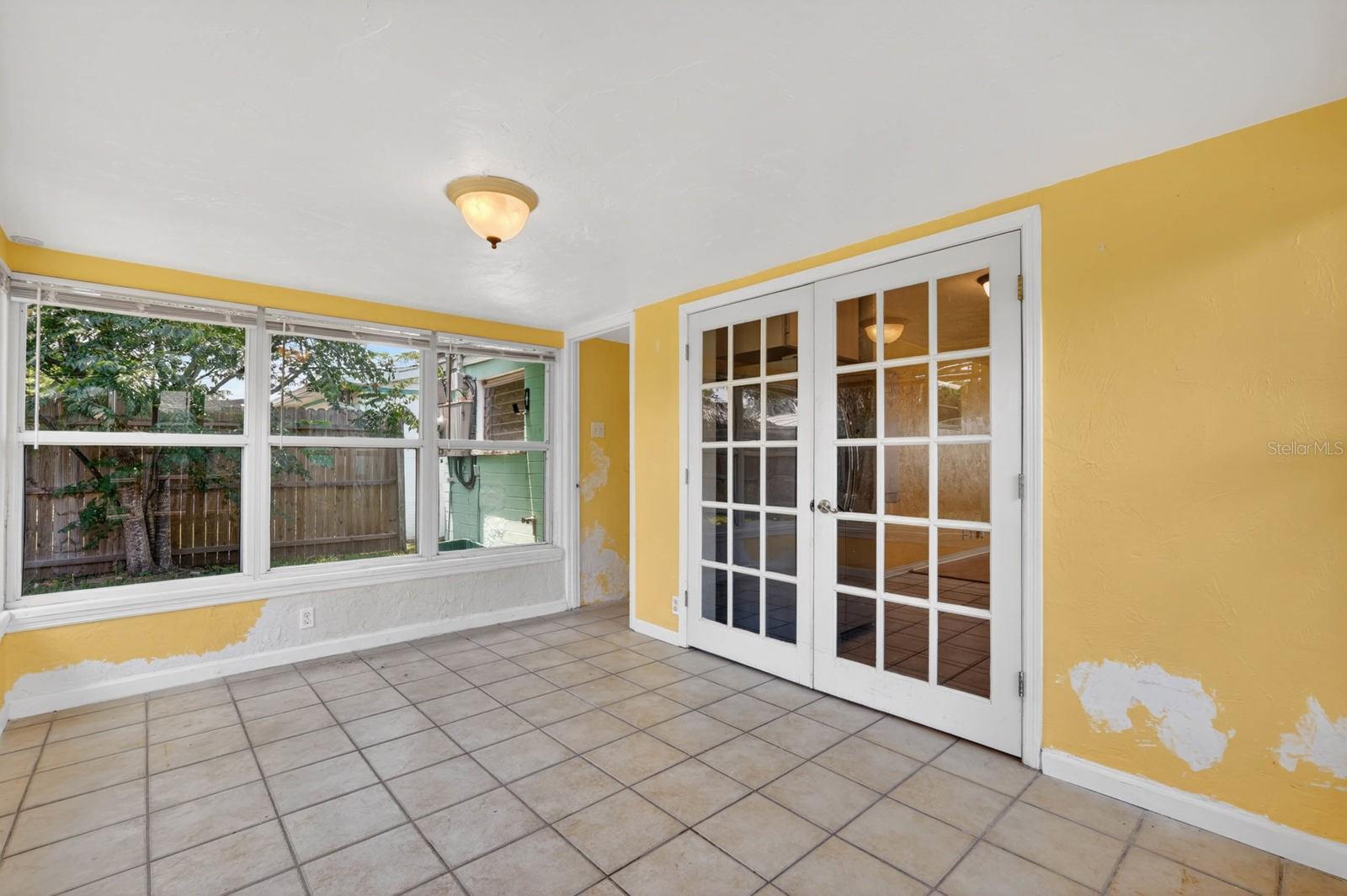 ORMOND OCEAN GARDENS - Residential