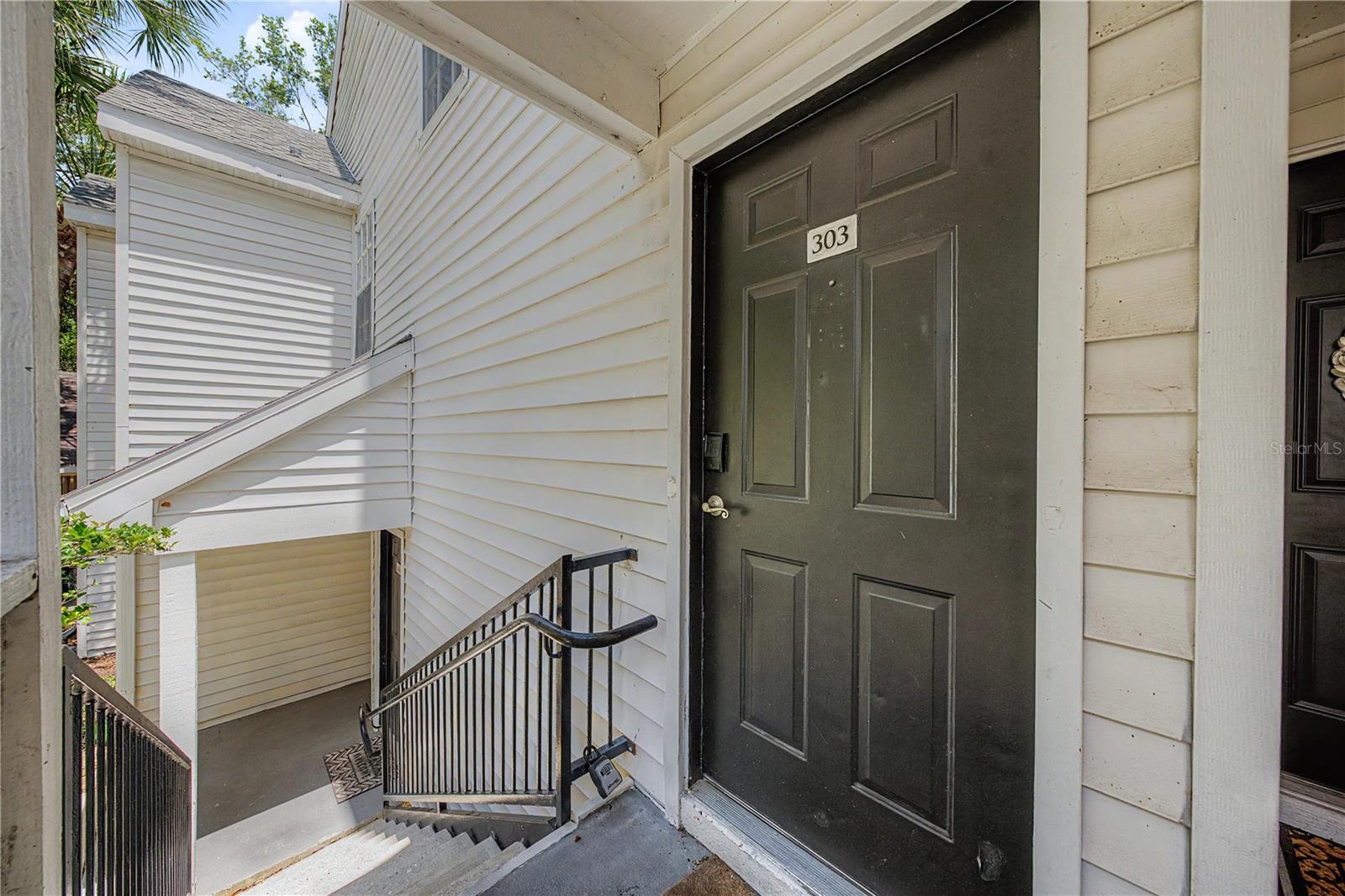 BENTLEY AT COBBS LANDING CONDO THE - Residential