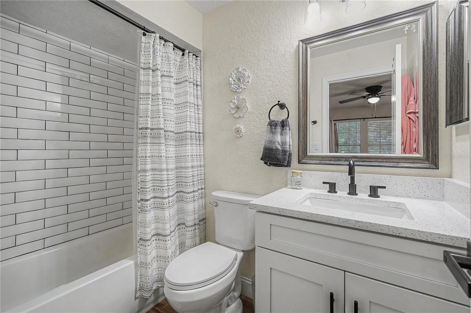 BENTLEY AT COBBS LANDING CONDO THE - Residential