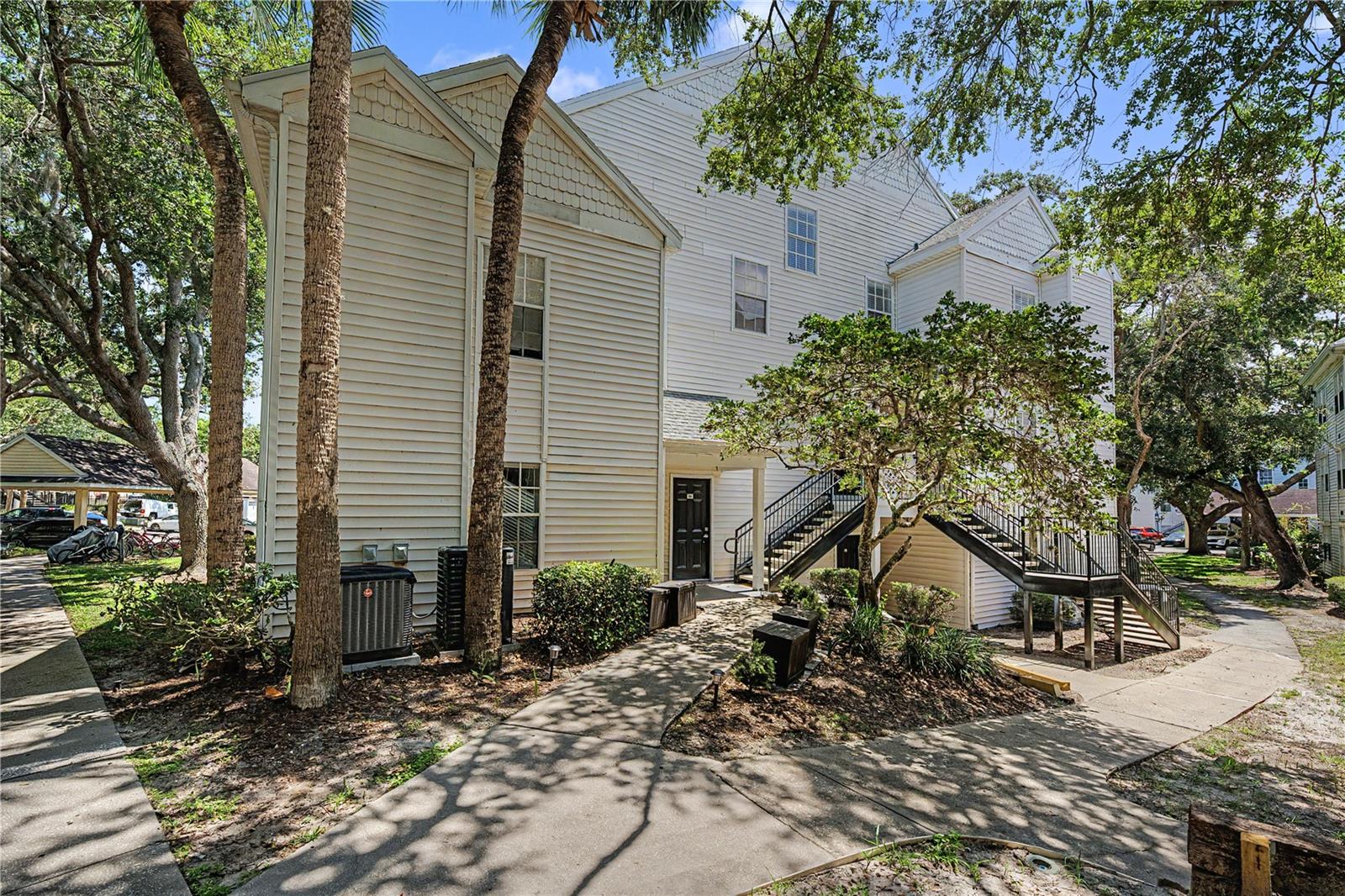 BENTLEY AT COBBS LANDING CONDO THE - Residential
