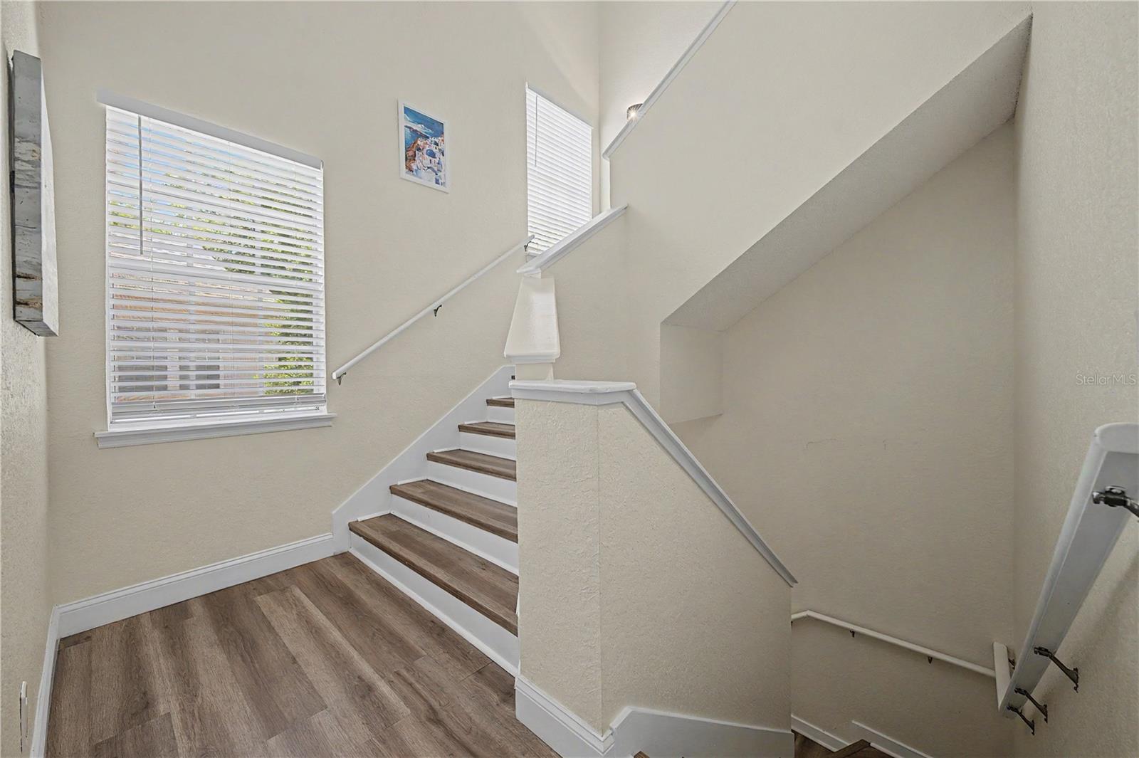 BENTLEY AT COBBS LANDING CONDO THE - Residential