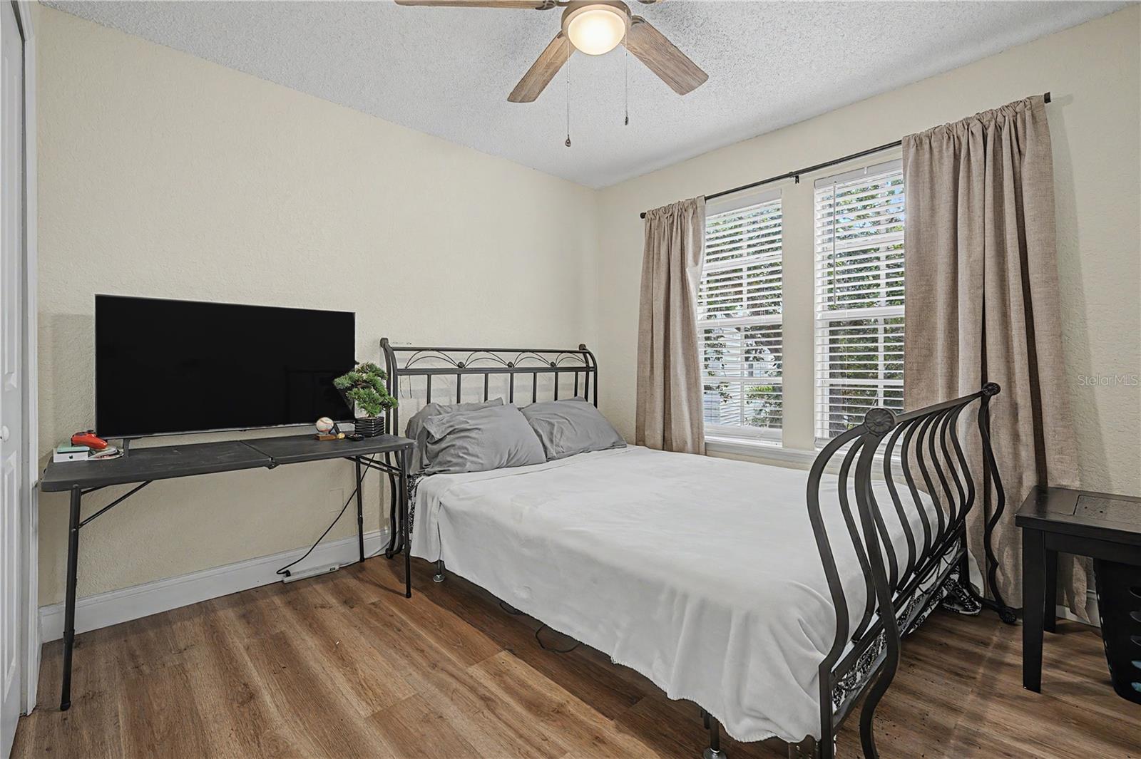 BENTLEY AT COBBS LANDING CONDO THE - Residential