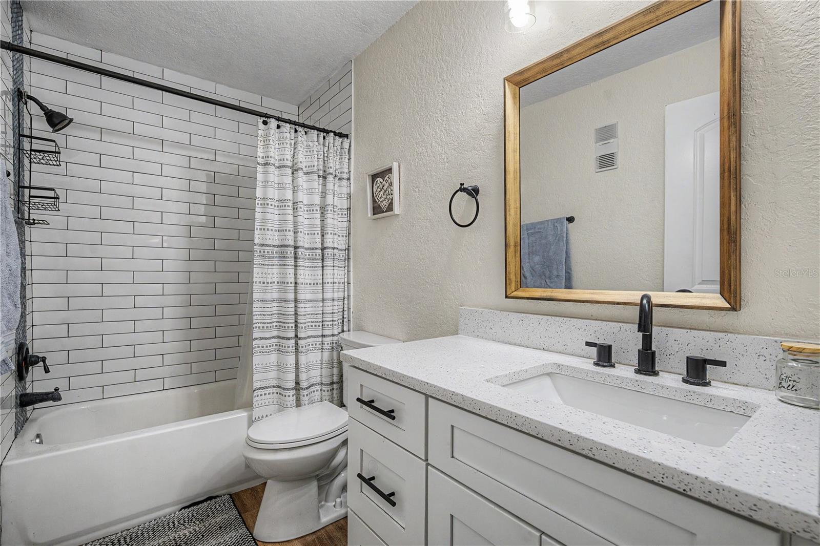 BENTLEY AT COBBS LANDING CONDO THE - Residential
