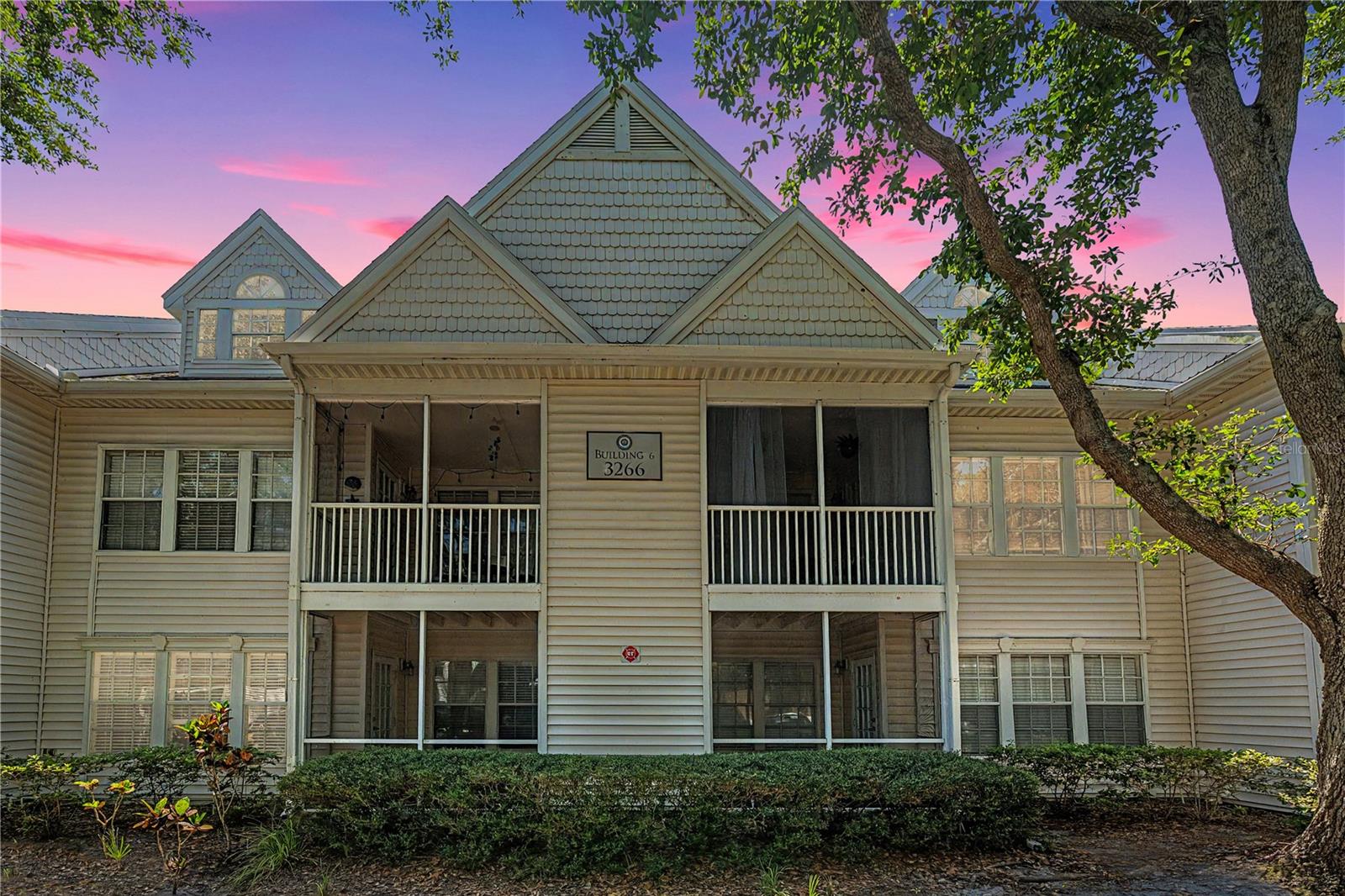BENTLEY AT COBBS LANDING CONDO THE - Residential