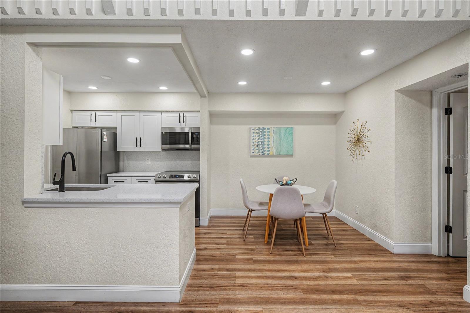 BENTLEY AT COBBS LANDING CONDO THE - Residential