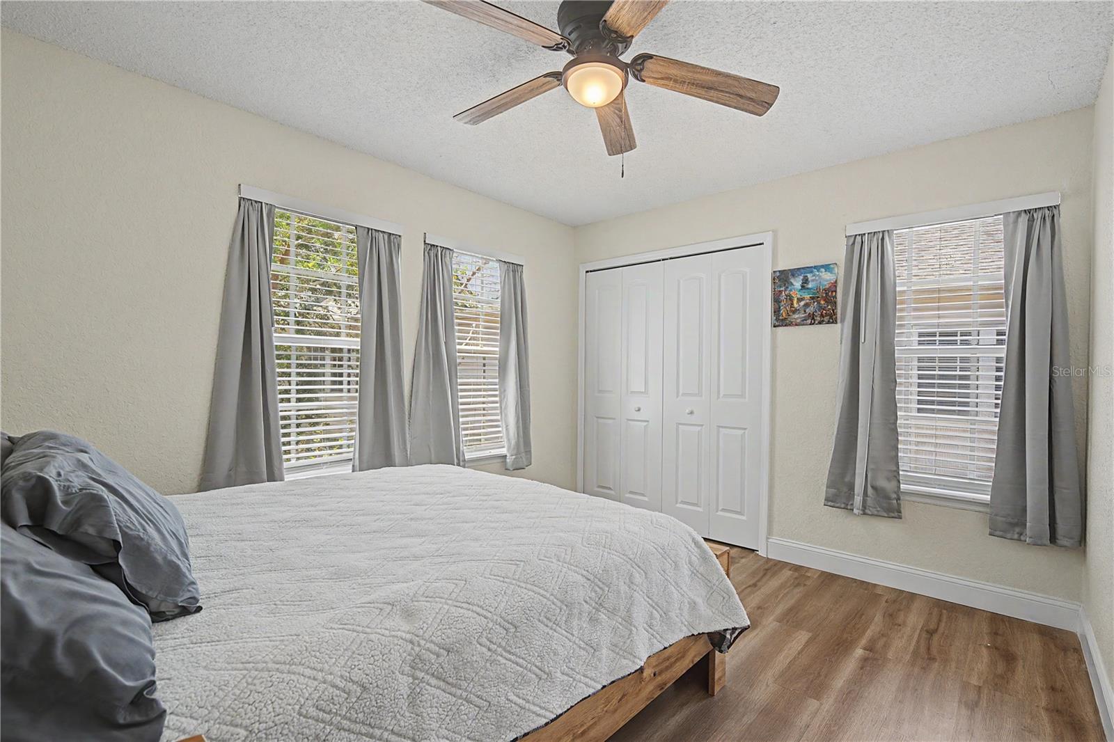 BENTLEY AT COBBS LANDING CONDO THE - Residential