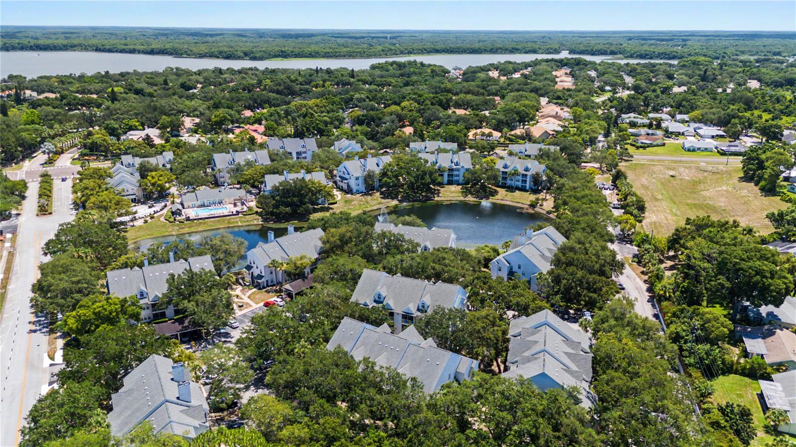 BENTLEY AT COBBS LANDING CONDO THE - Residential