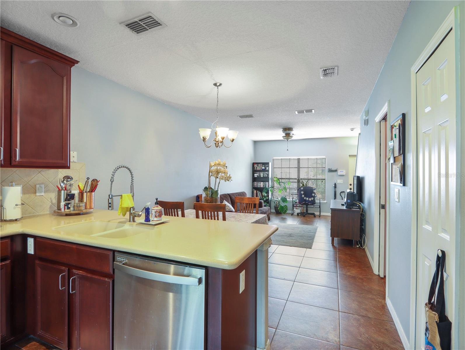 WINDSOR LAKE TOWNHOMES - Residential