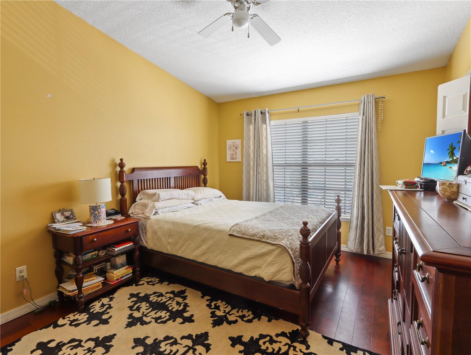 WINDSOR LAKE TOWNHOMES - Residential