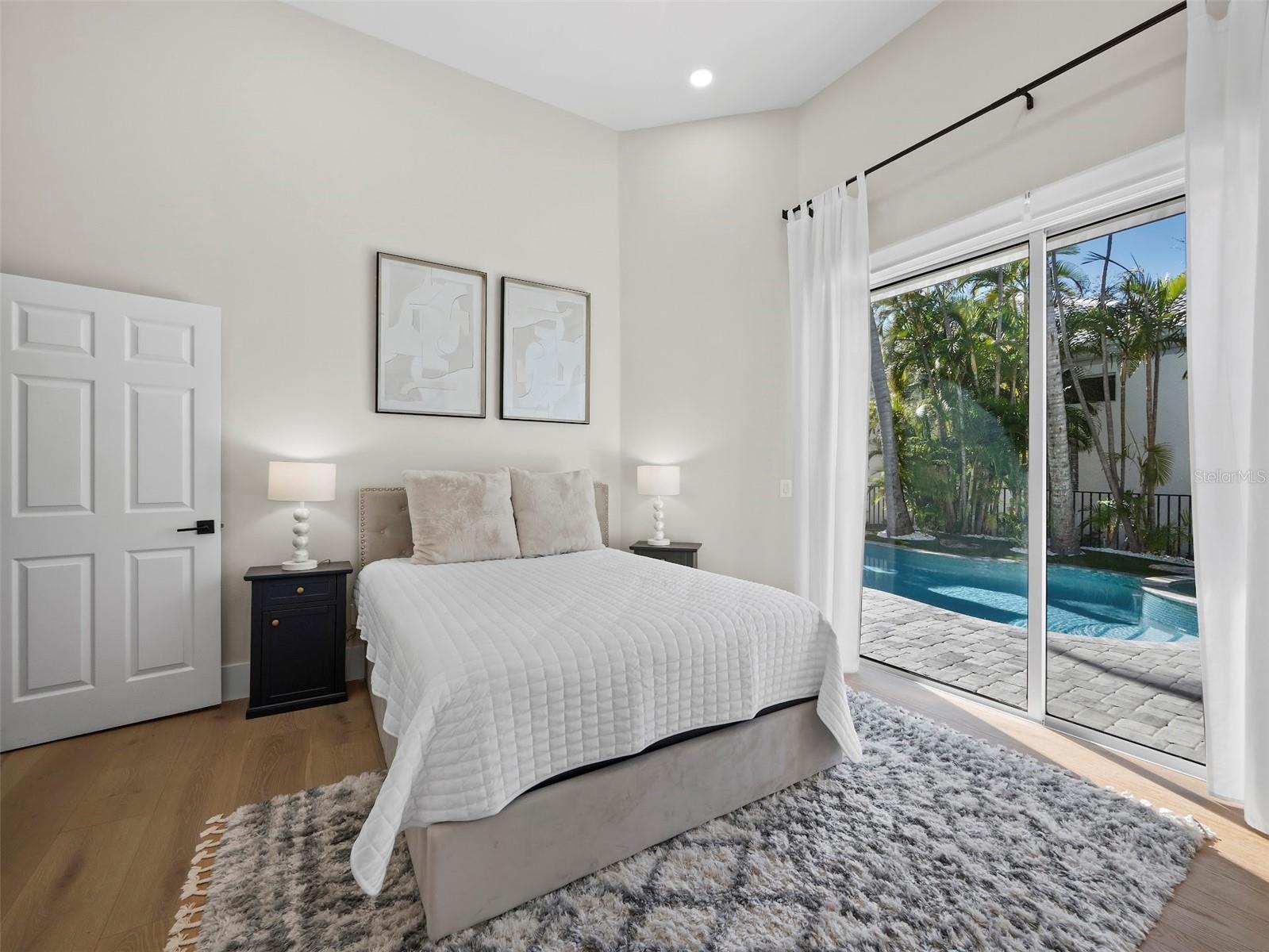 QUEENS HARBOUR - Residential