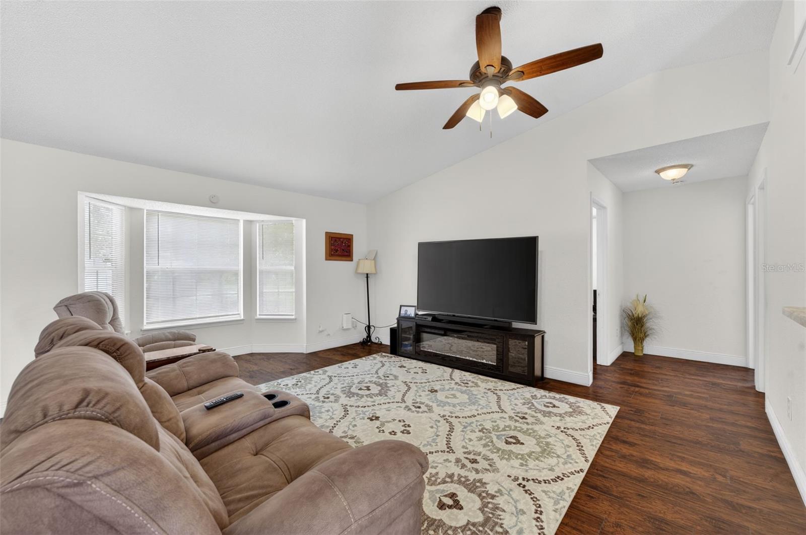 DELTONA LAKES UNIT 33 - Residential