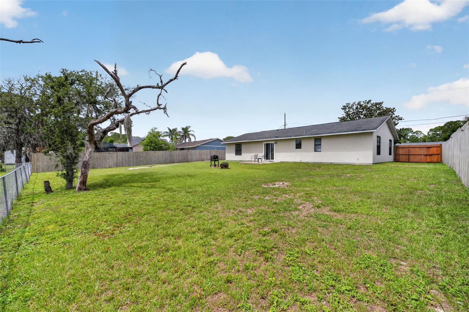 DELTONA LAKES UNIT 33 - Residential