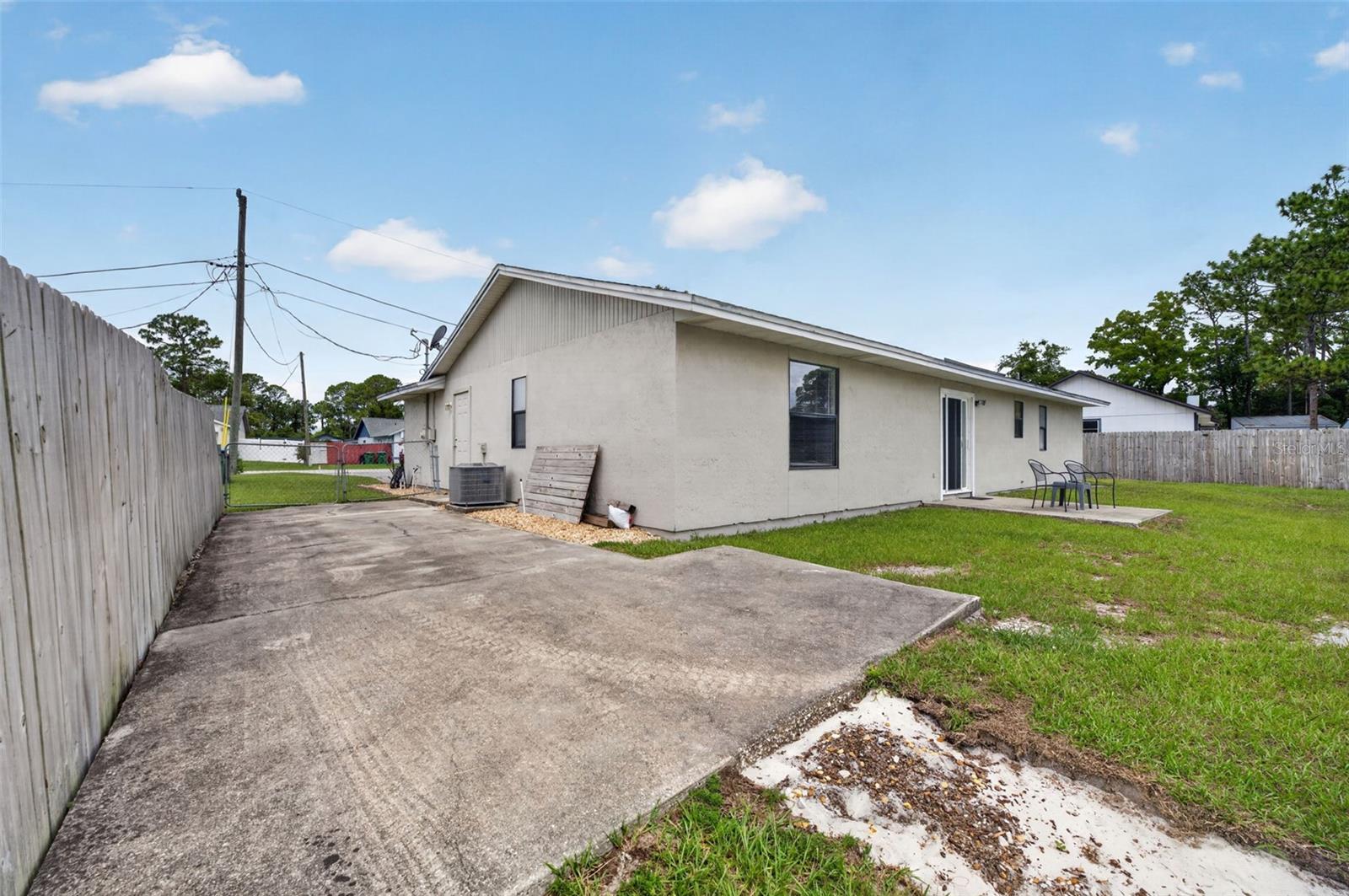 DELTONA LAKES UNIT 33 - Residential