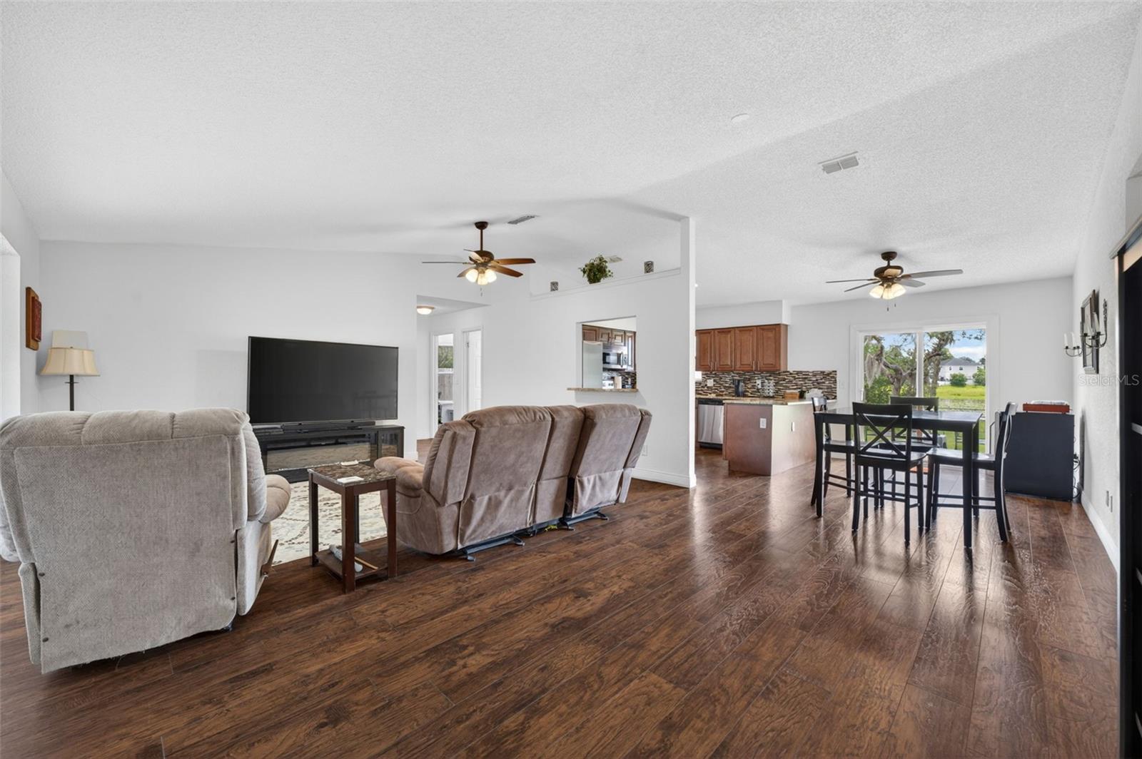 DELTONA LAKES UNIT 33 - Residential
