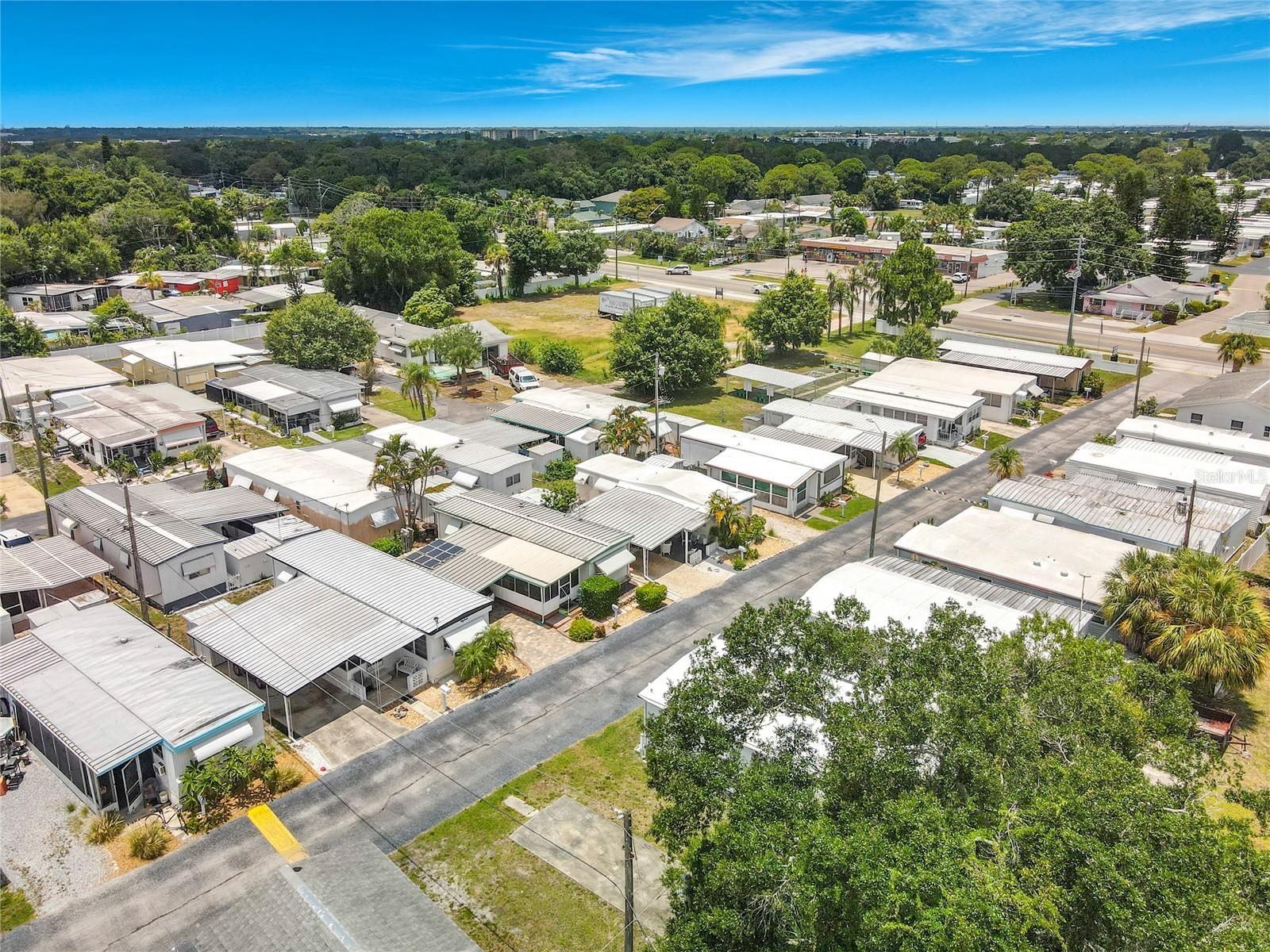 SUNCOAST MANOR M/H PARK UNREC - Residential