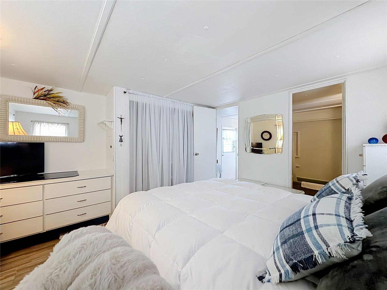 SUNCOAST MANOR M/H PARK UNREC - Residential