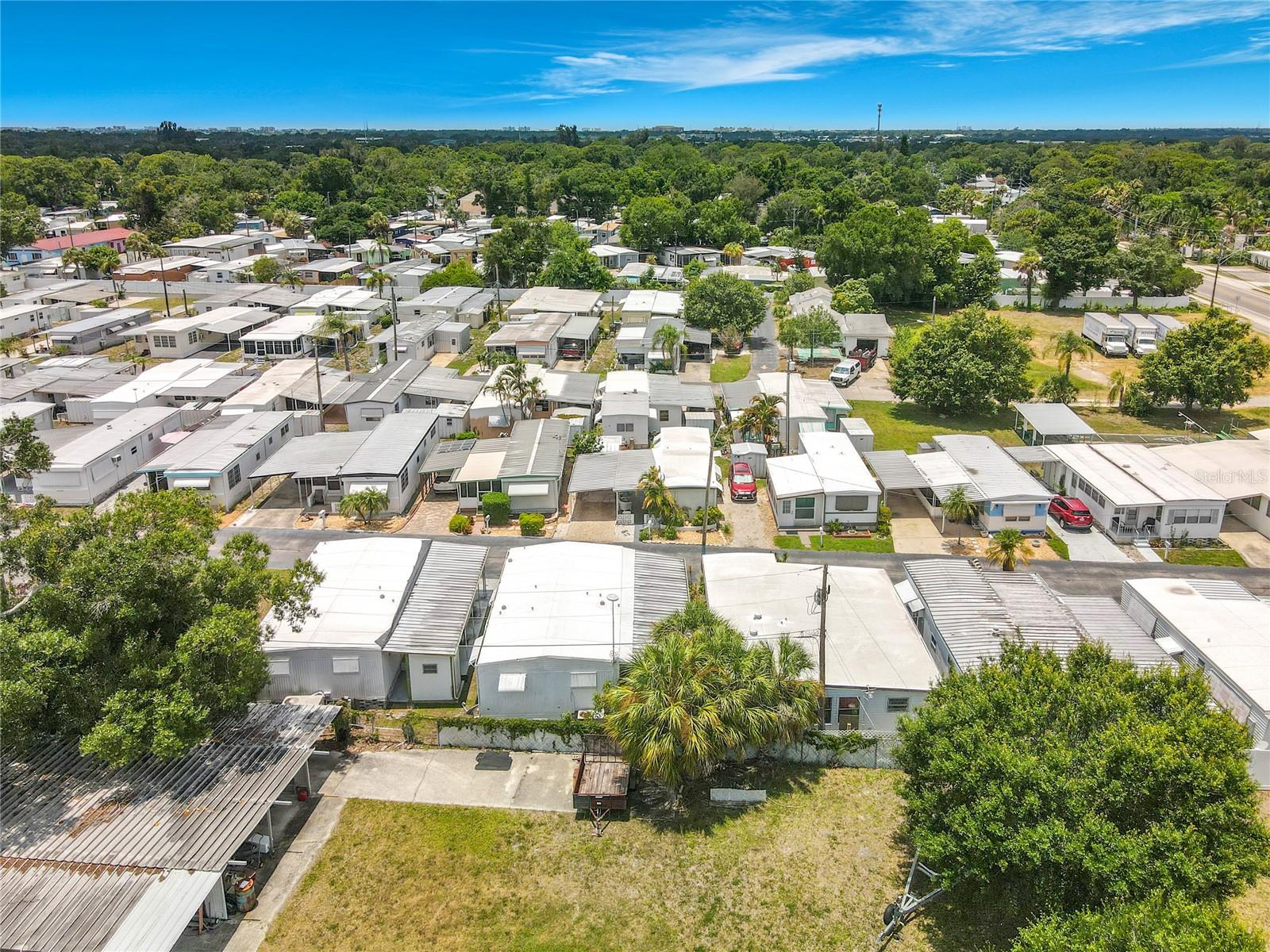 SUNCOAST MANOR M/H PARK UNREC - Residential