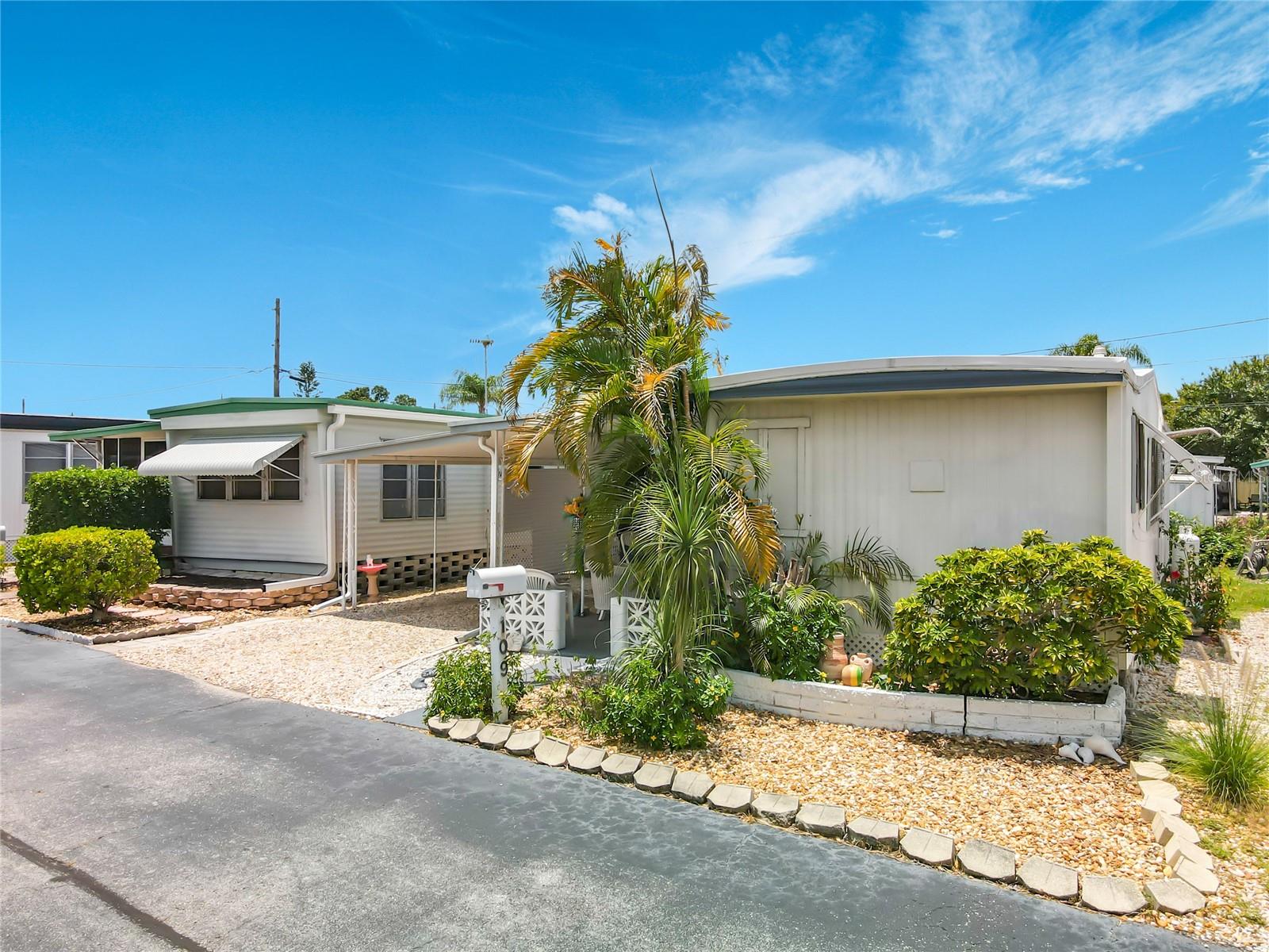 SUNCOAST MANOR M/H PARK UNREC - Residential