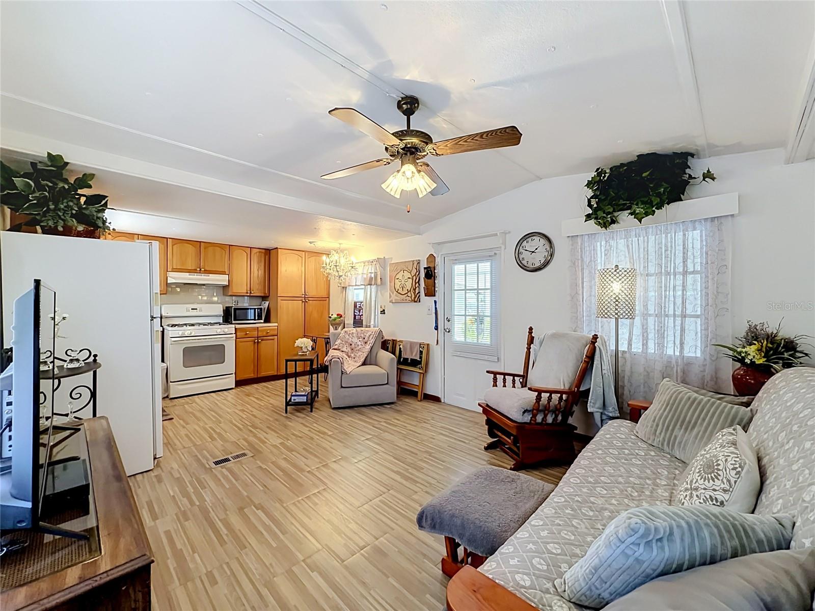 SUNCOAST MANOR M/H PARK UNREC - Residential