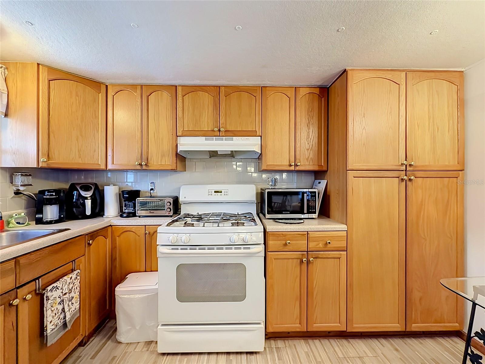 SUNCOAST MANOR M/H PARK UNREC - Residential
