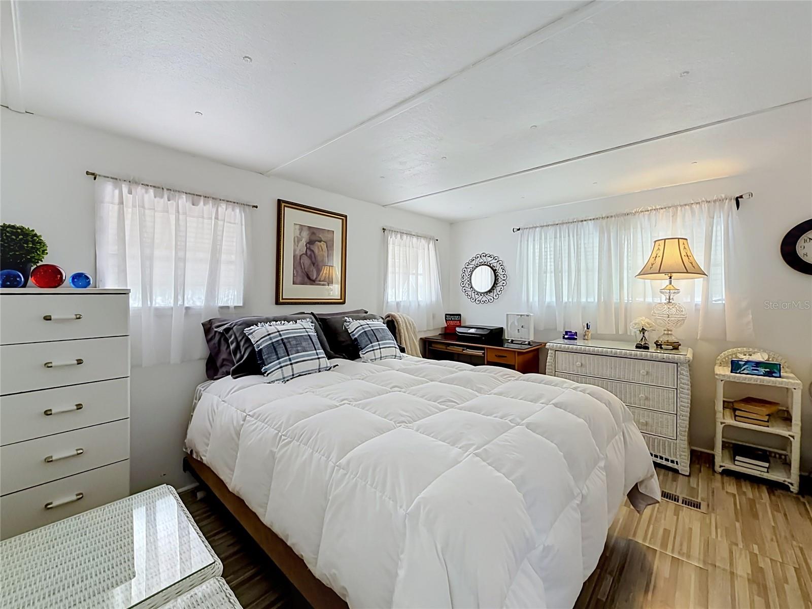 SUNCOAST MANOR M/H PARK UNREC - Residential