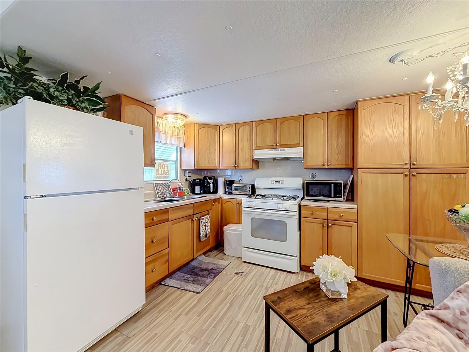 SUNCOAST MANOR M/H PARK UNREC - Residential